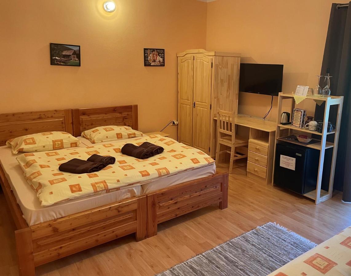 Penzion Javorina Čičmany Buitenkant foto