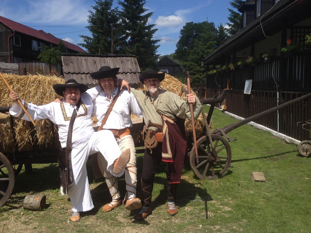 Penzion Javorina Čičmany Buitenkant foto